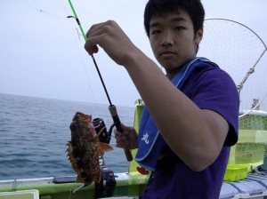 家族みんなで船釣りガシラ